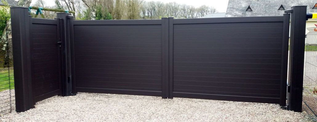 Portail motorisé et sobre à Bruz Portail motorisé et sobre à Bruz