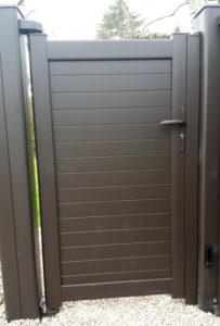 Portail motorisé et sobre à Bruz Portail motorisé et sobre à Bruz