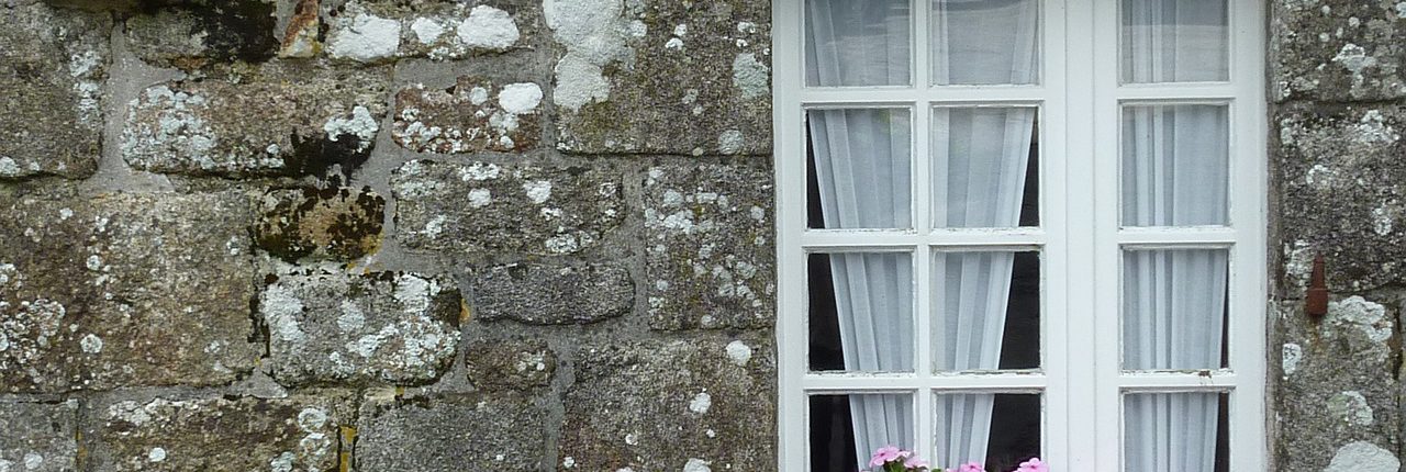 fenetre maison pierre 