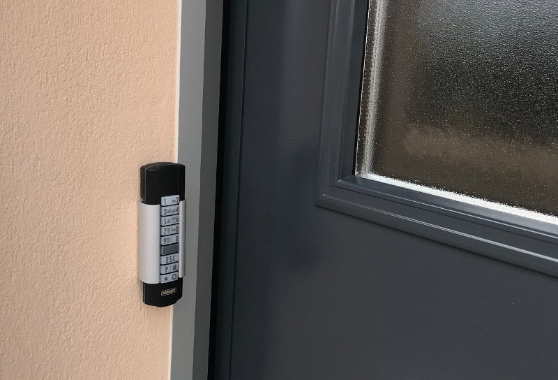 porte garage guttomat digicode plechatel 35