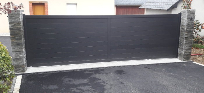 chapelle-fougeretz portail coulissant occultant