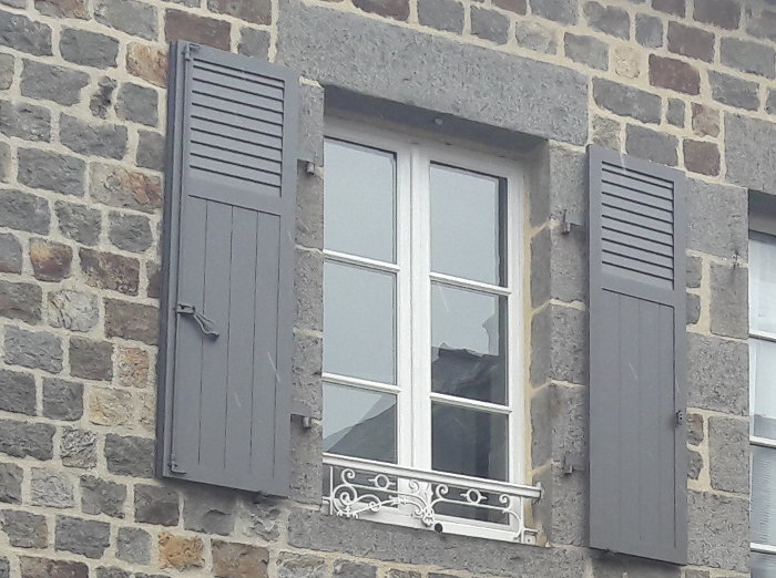 guipel volets alu tradition gris