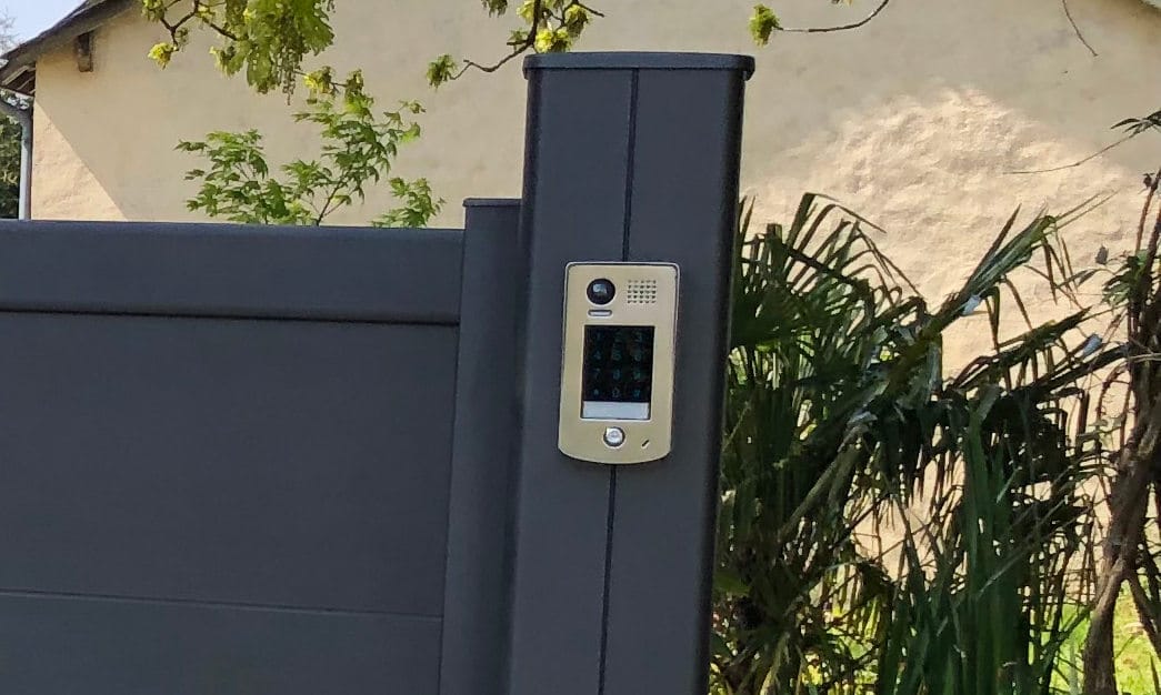 michel portail coulissant alu visiophone bain de bretagne