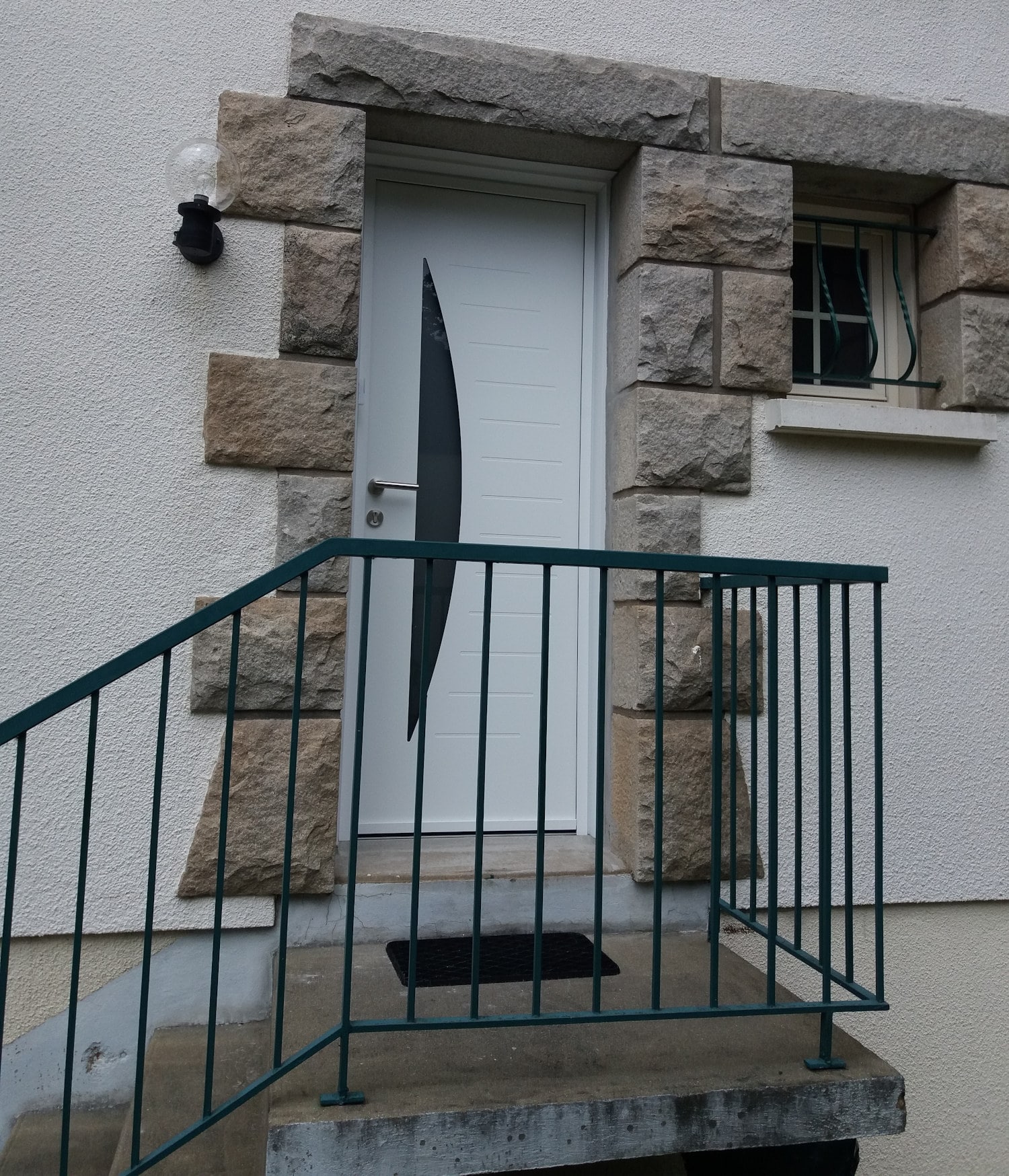 porte entree alu kline connectee