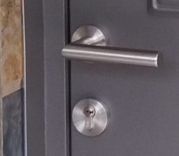 st gilles porte alu kline poignee