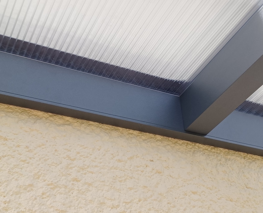 guichen pergola alu adosse