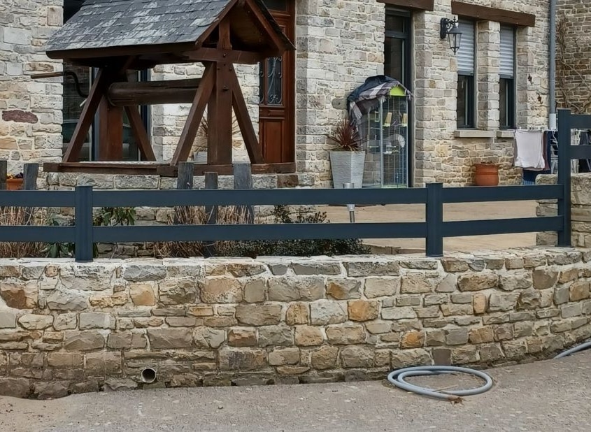 bourg des comptes cloture muret