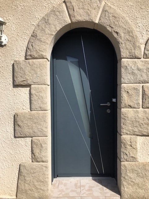 grand fougeray porte alu cintree