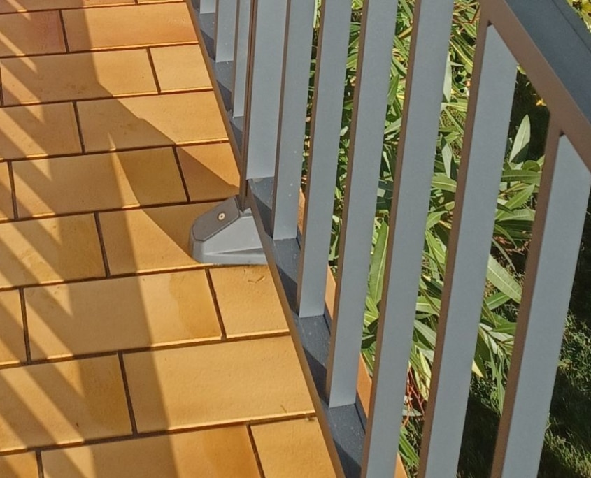 rennes garde corps fixation