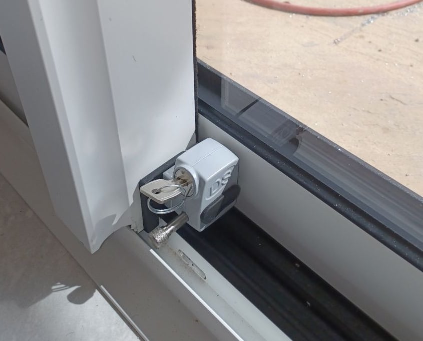 laille baie vitre securisee